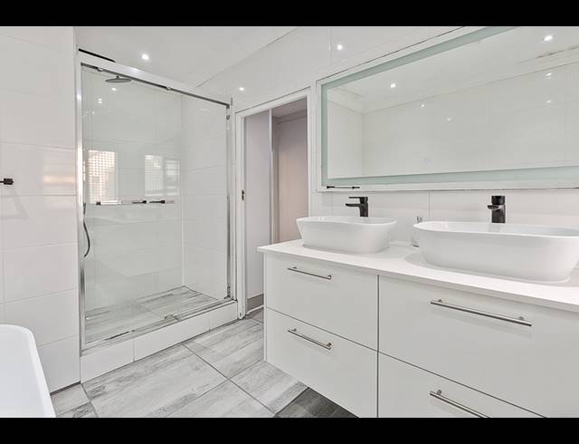 4 BEDROOM FREEHOLD FOR SALE IN FOURWAYS
